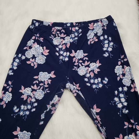 Pink Rose Navy Floral Leggings - Picture 2 of 7